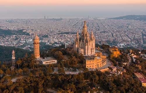 Luxury houses and apartments in Barcelona