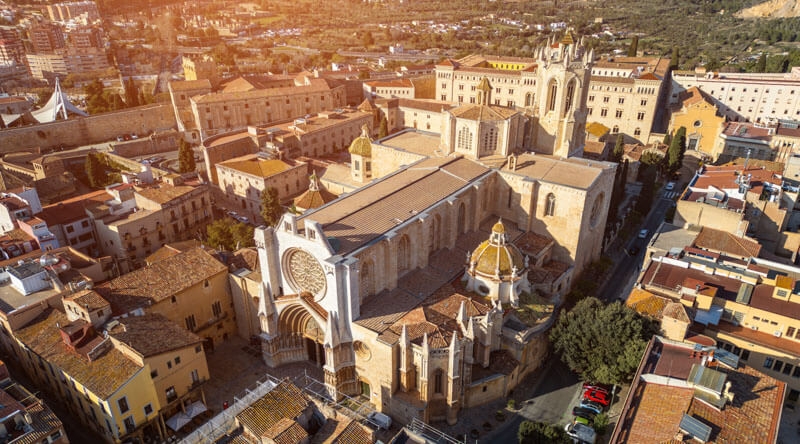 Comprehensive Services:Your Real Estate Agency in Tarragona