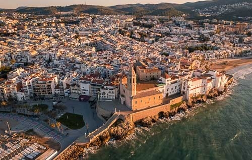 Luxury houses and apartments in Sitges