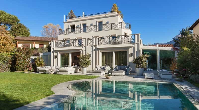 Luxury Homes in Sant CugatElegance and Comfort in a Natural Setting
