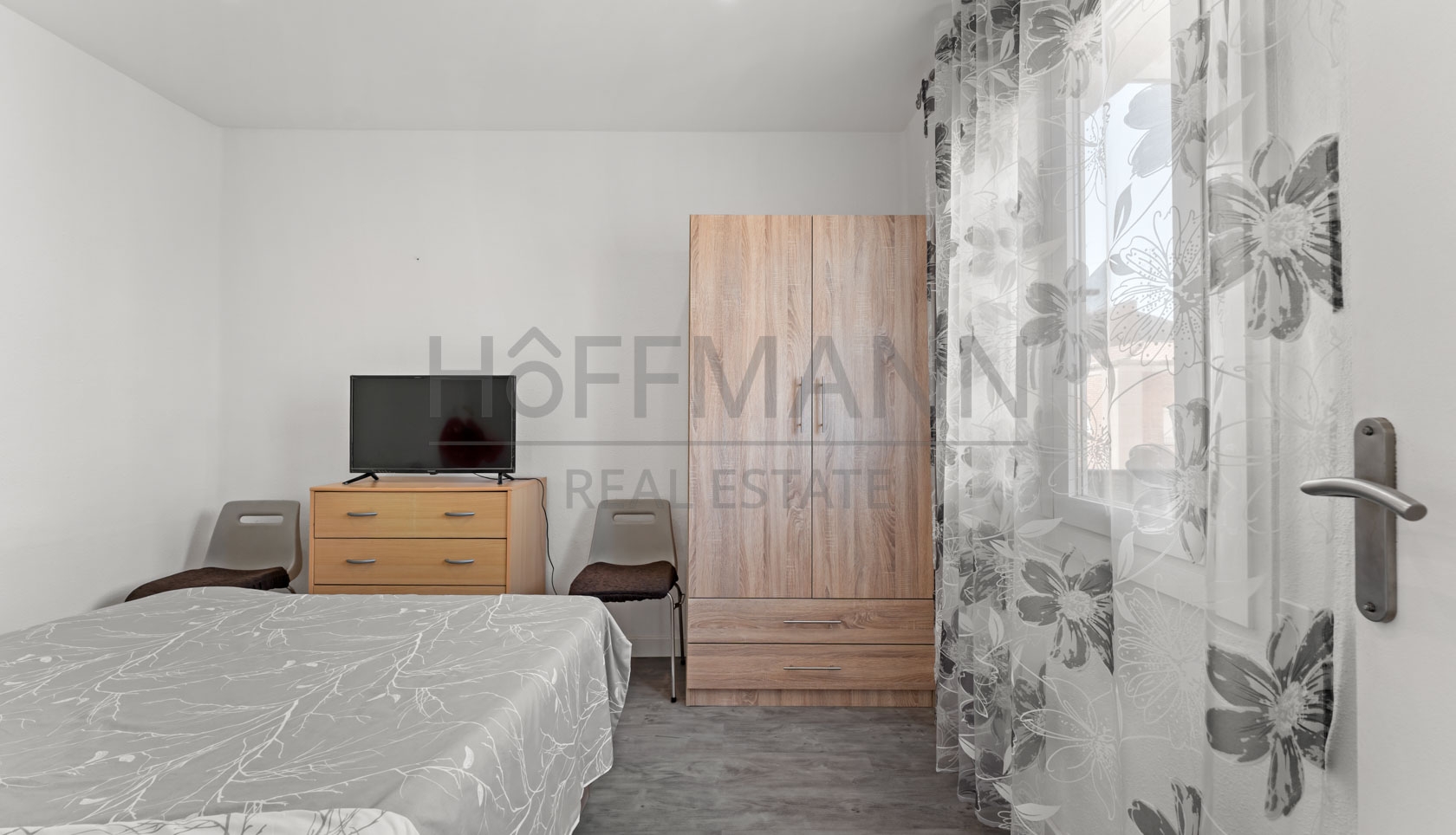 Move in or rent out – renovated investment property with charm