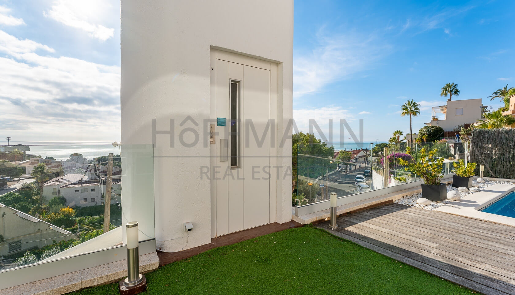 Casa Renovada de Lujo con Vistas al Mar en Sitges