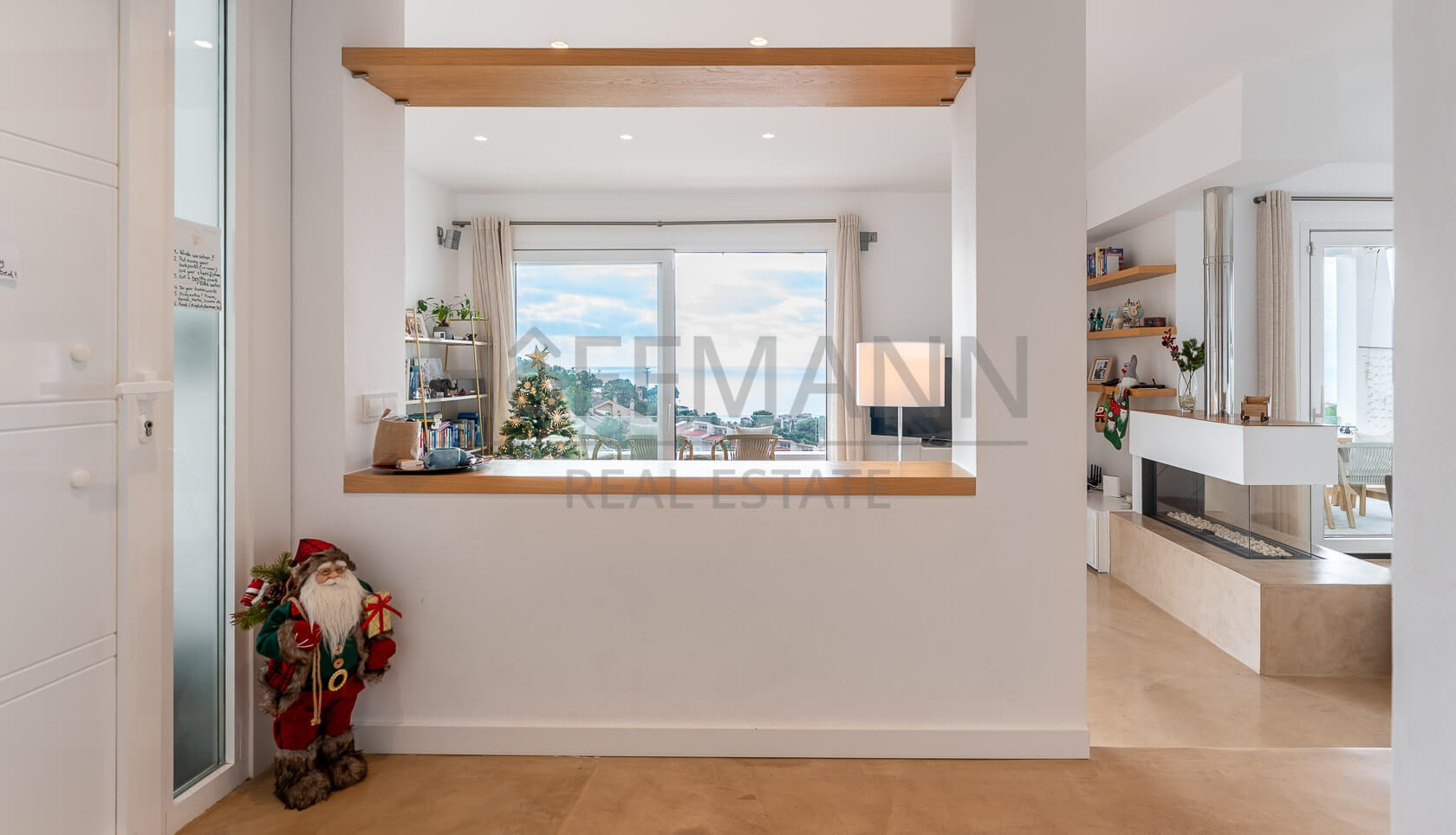 Casa Renovada de Lujo con Vistas al Mar en Sitges