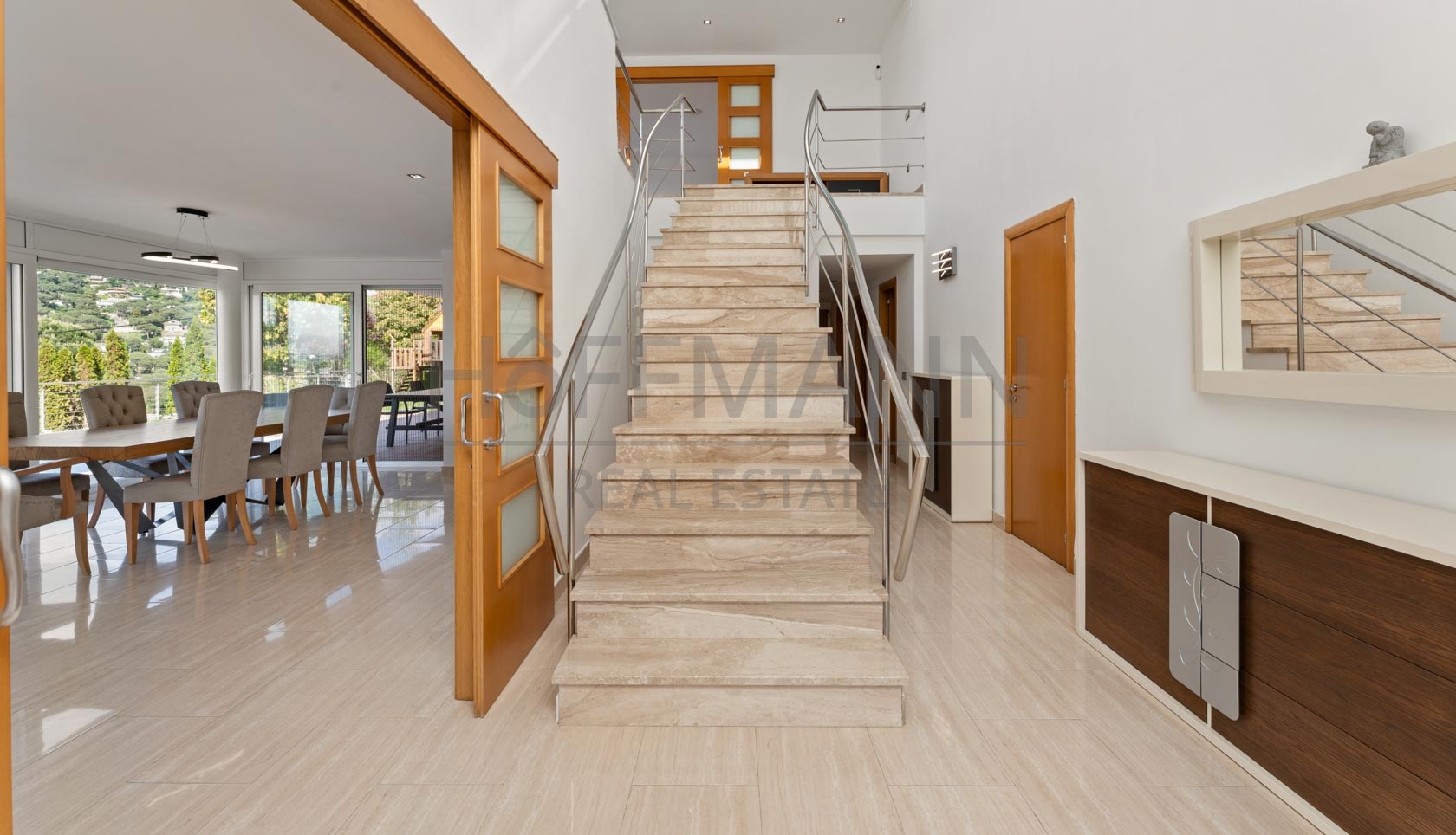 Exclusive home with idyllic landscape views