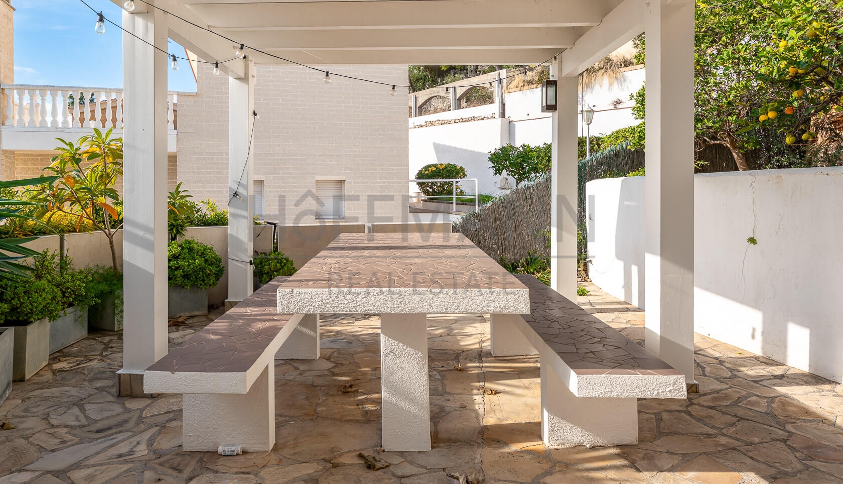 Casa Renovada de Lujo con Vistas al Mar en Sitges