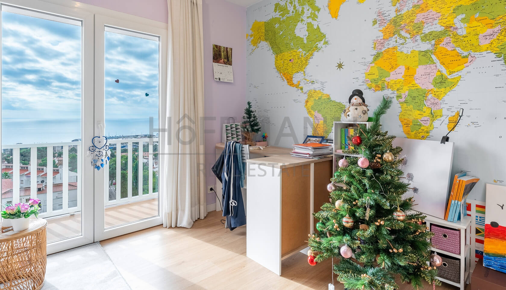 Casa Renovada de Lujo con Vistas al Mar en Sitges