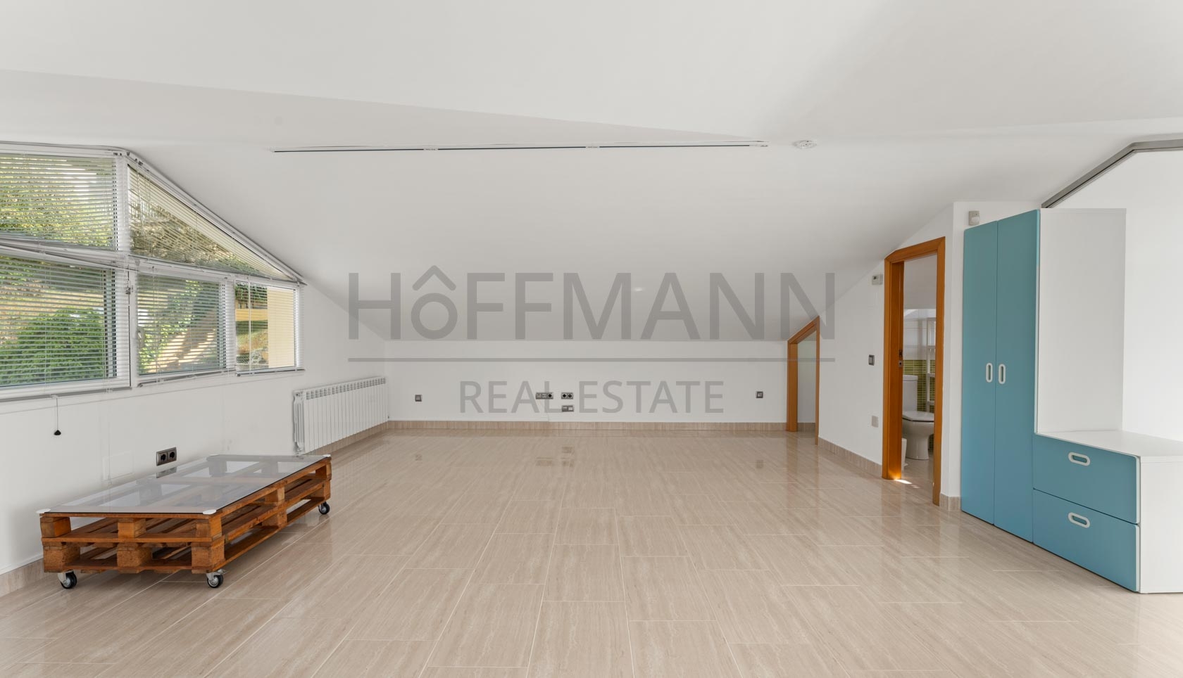 Exclusive home with idyllic landscape views