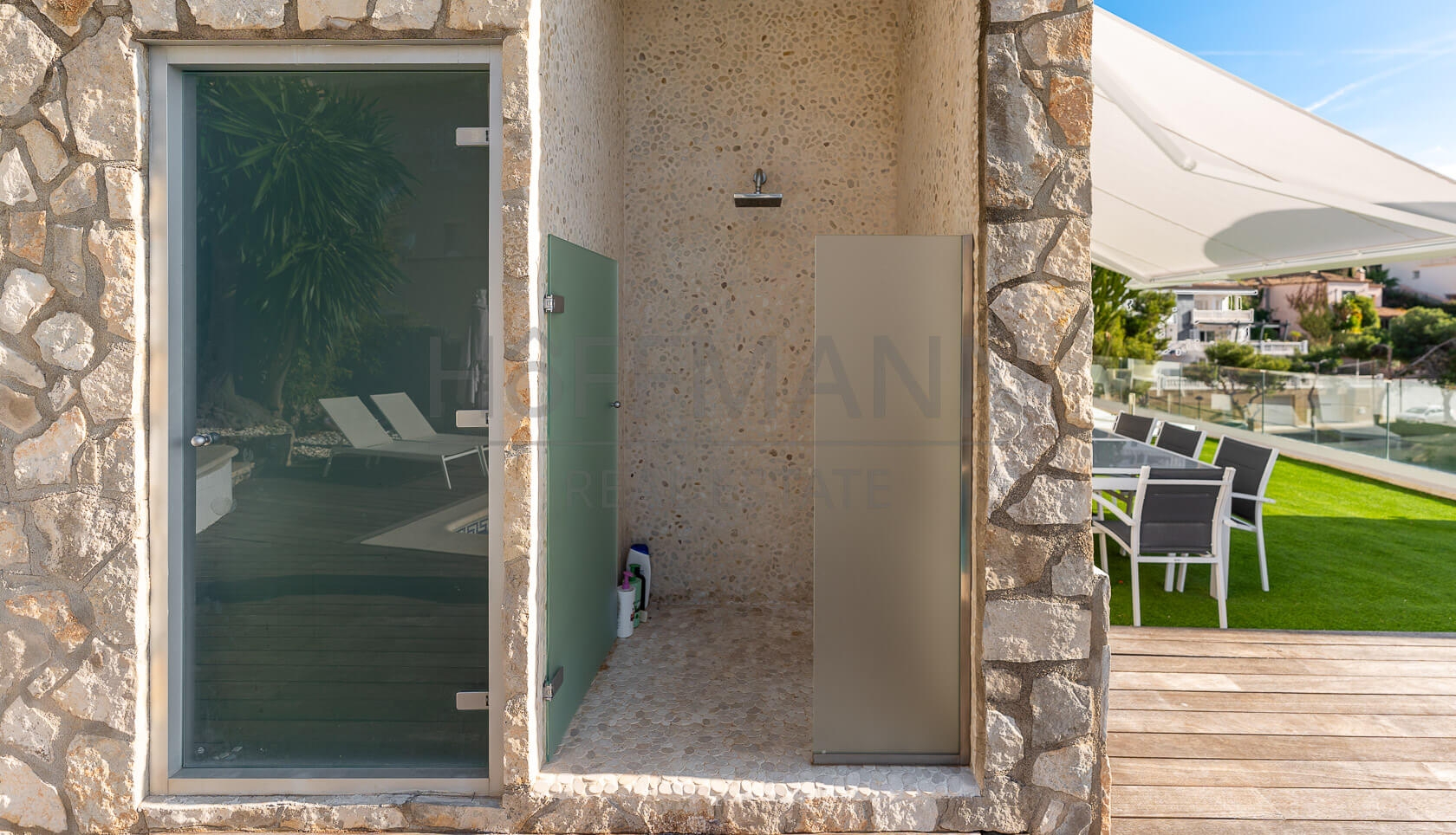Casa Renovada de Lujo con Vistas al Mar en Sitges