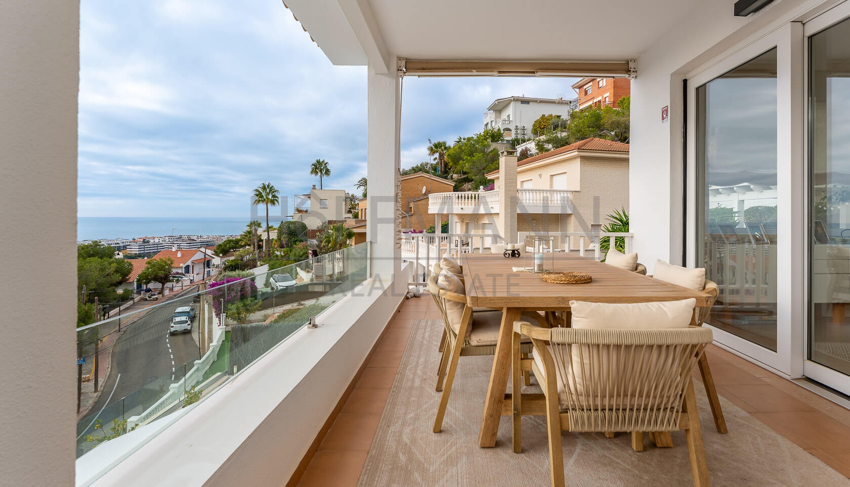 Casa Renovada de Lujo con Vistas al Mar en Sitges