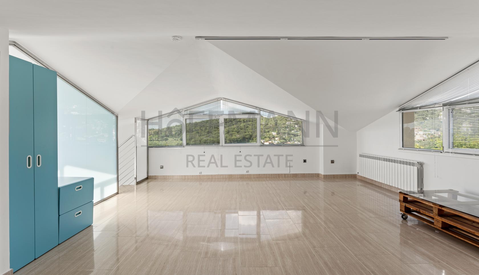 Exclusive home with idyllic landscape views
