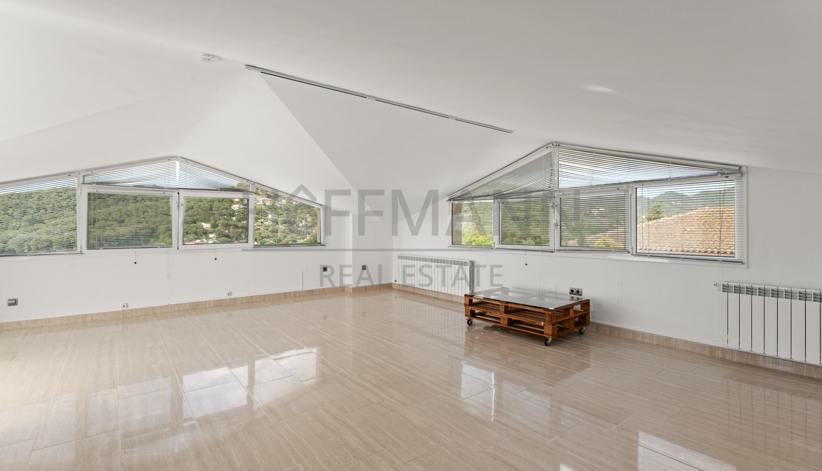 Exclusive home with idyllic landscape views
