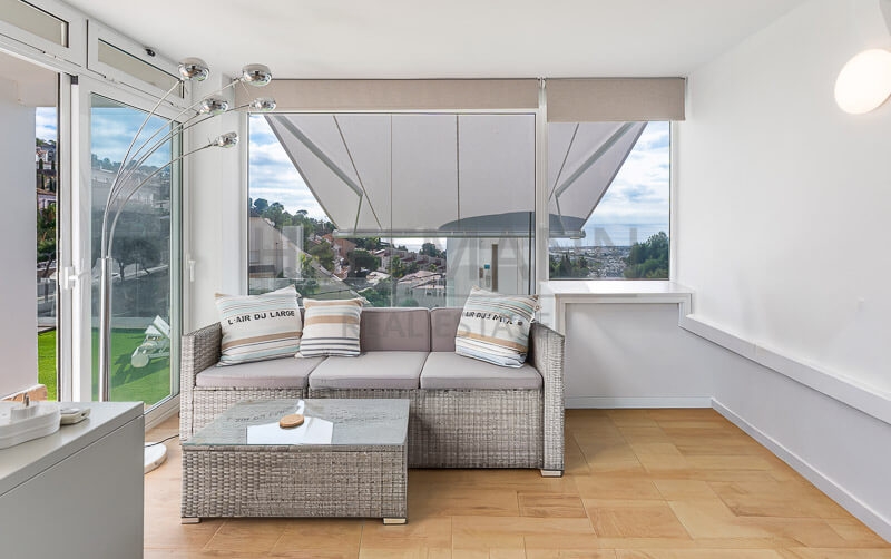 Casa Renovada de Lujo con Vistas al Mar en Sitges