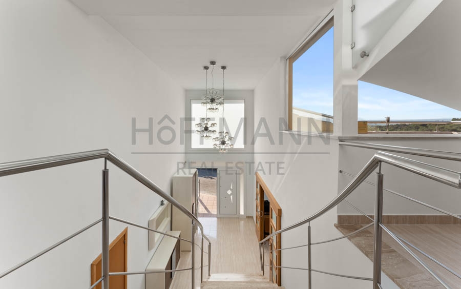 Exclusive home with idyllic landscape views