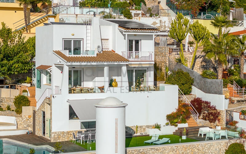 Casa Renovada de Lujo con Vistas al Mar en Sitges