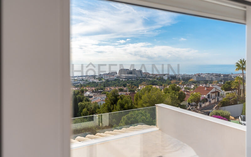 Casa Renovada de Lujo con Vistas al Mar en Sitges