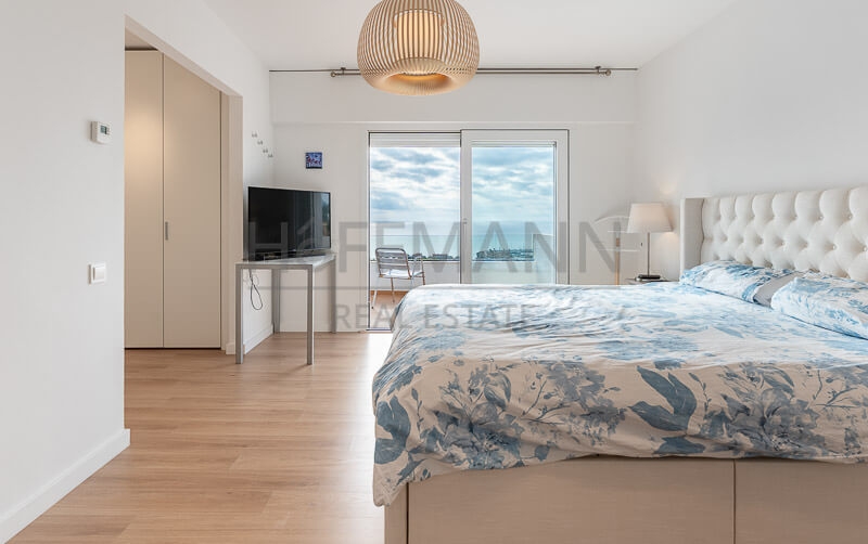 Casa Renovada de Lujo con Vistas al Mar en Sitges