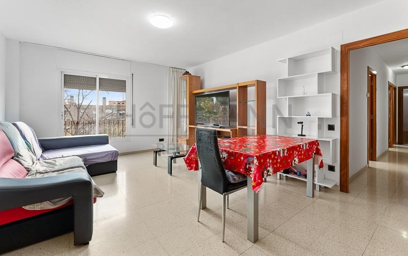 Piso luminoso de 3 habitaciones en Terrassa