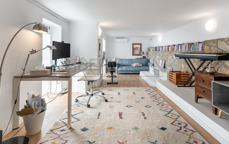 Casa Renovada de Lujo con Vistas al Mar en Sitges
