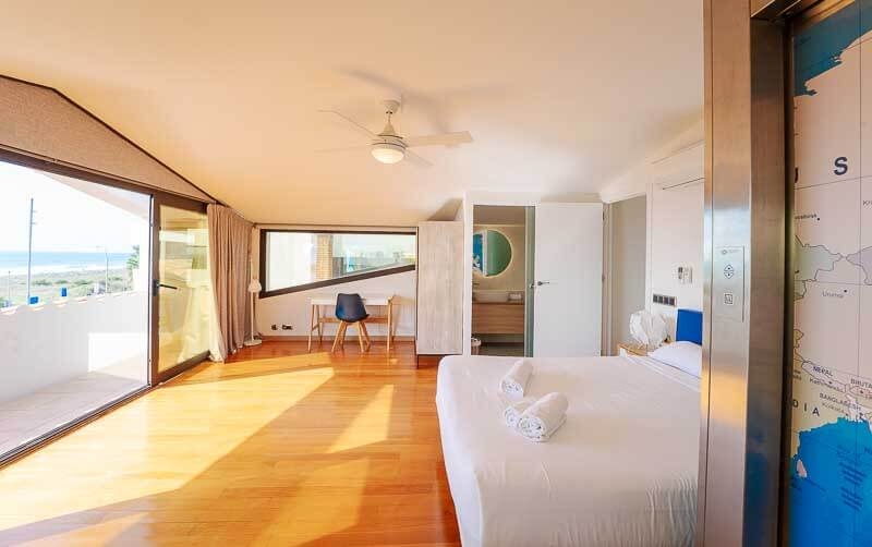 Villa first sea line