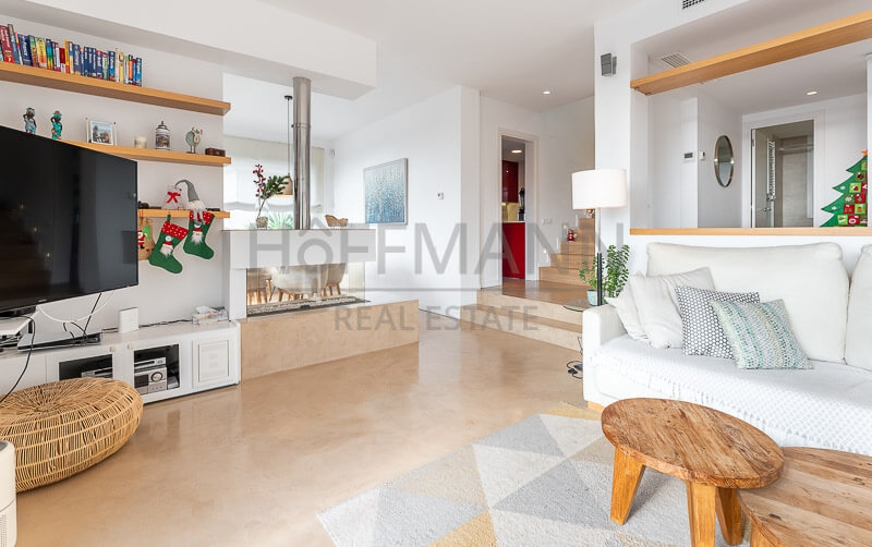 Casa Renovada de Lujo con Vistas al Mar en Sitges